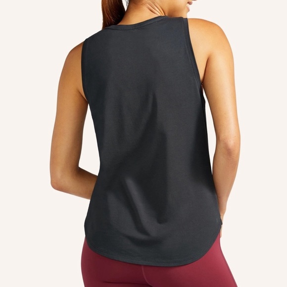 LIKE NEW!!! Peloton Scoop Muscle Tank Size M - Picture 2 of 6